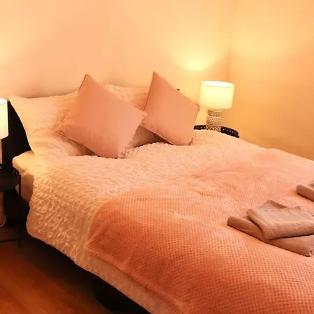 Cozy Family Stay With Free Parking And Wifi Leeds  Extérieur photo