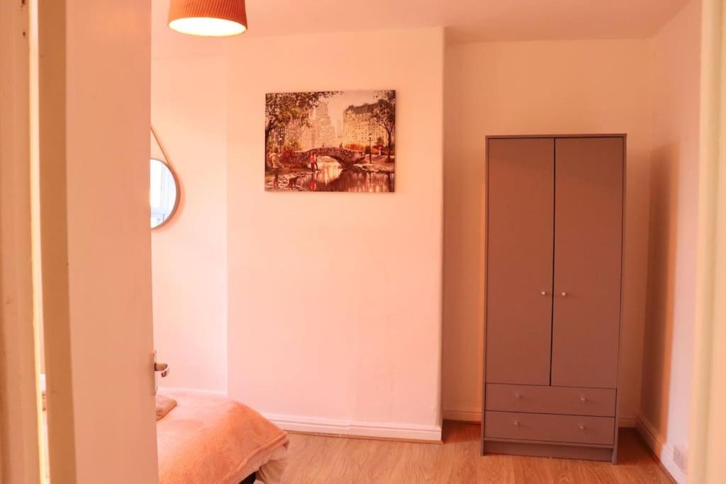 Appartement Cozy Family With Free Parking And Wifi *