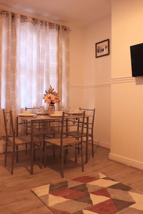 Appartement Cozy Family With Free Parking And Wifi *